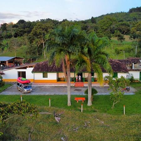 La Hacienda Vandrarhem San Gil Exteriör bild